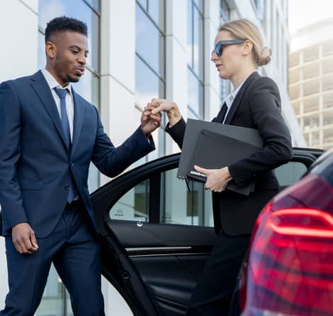 Little York NY Taxi driver assisting passenger with safe and reliable transportation