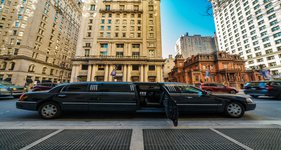 Little York NY limousine for 1 to 6 passengers, great for weddings, proms, and airport rides